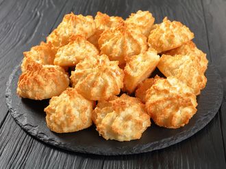 आसान नारियल मैकरून रेसिपी